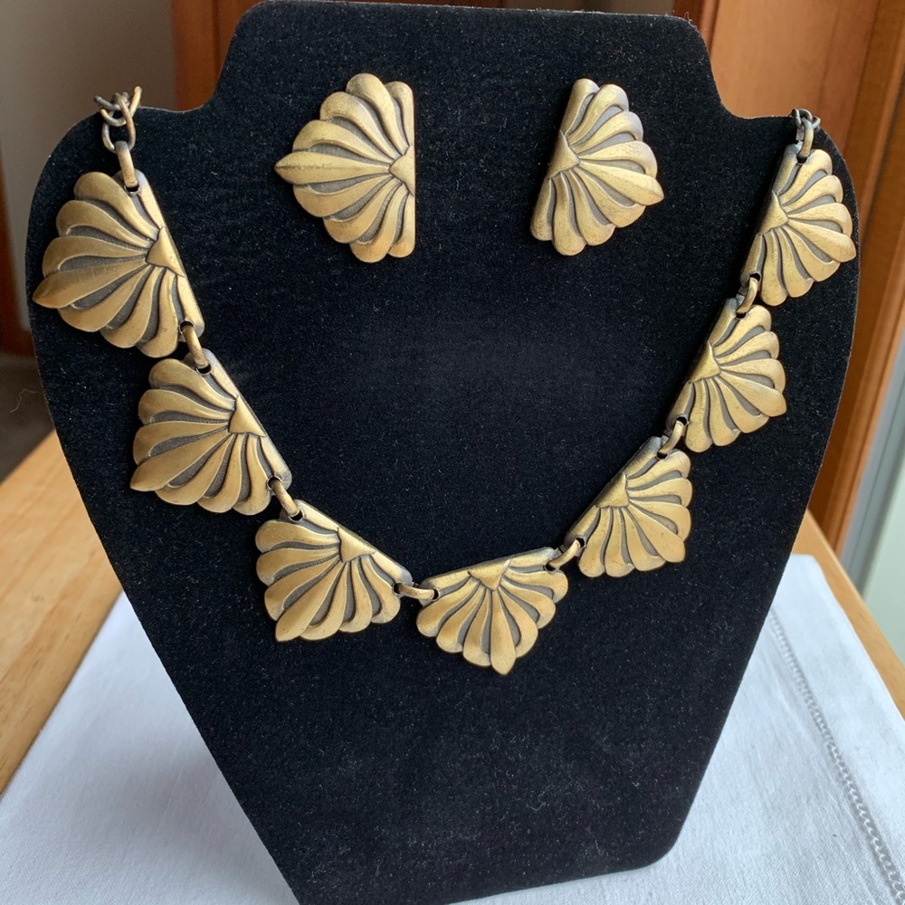 Vintage Jewelry Set Gold Deco Fans Necklace & Post Earrings